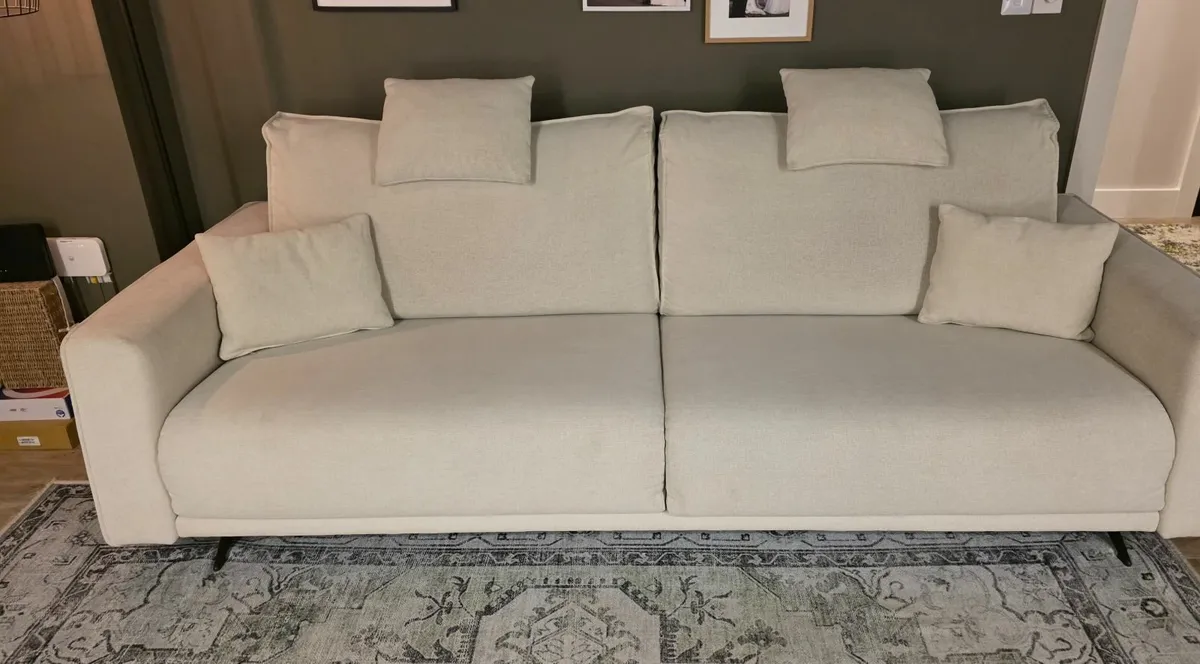 Fama Boston 4 seater Sofa - Image 2