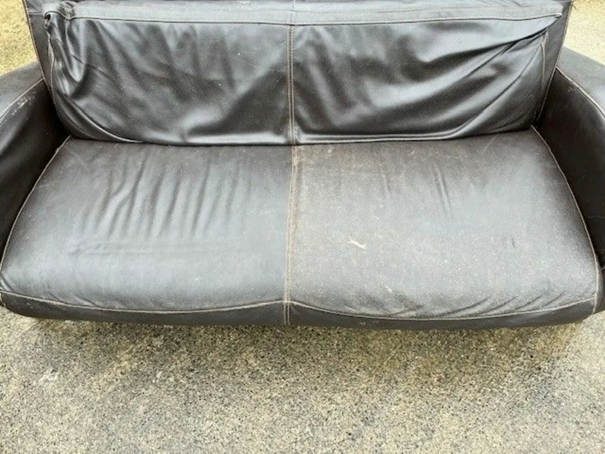 Couch - Image 3