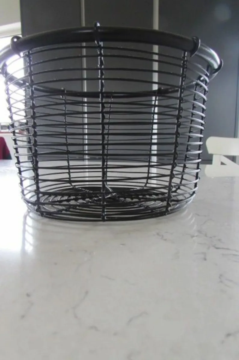 Black Metal Basket for Sale - Image 2