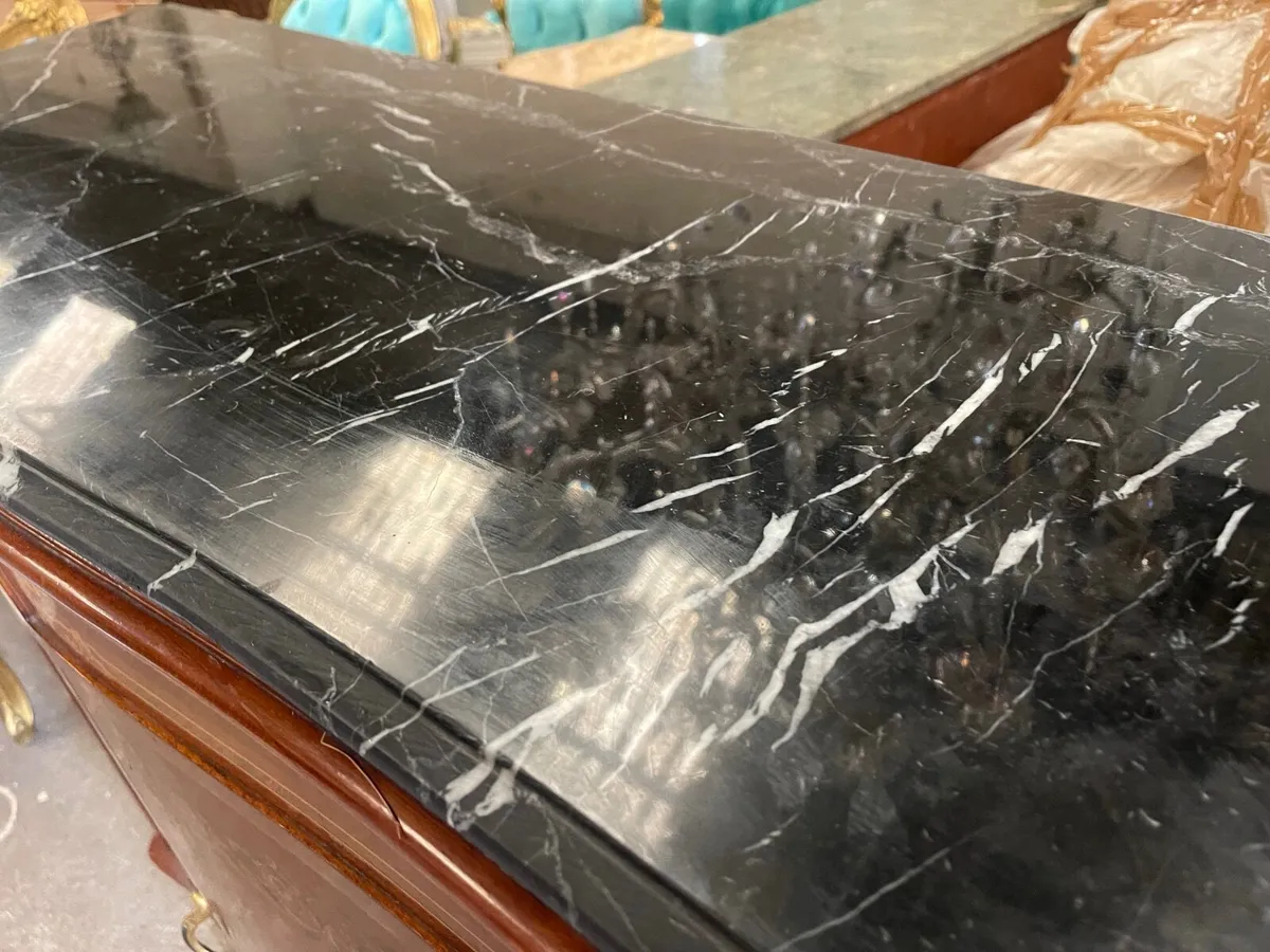 Inlaid large double door cabinet with black marble - Image 3