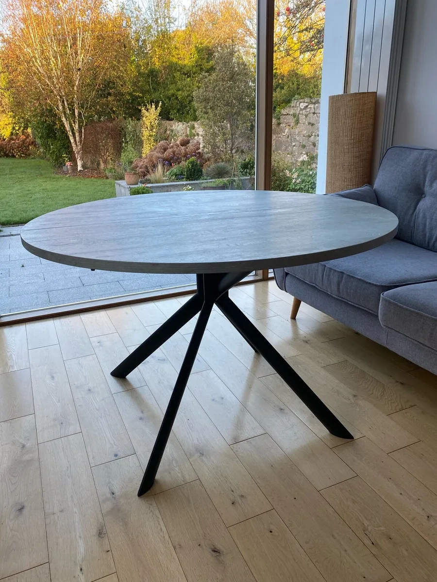 Kitchen Table and Chairs - Image 1