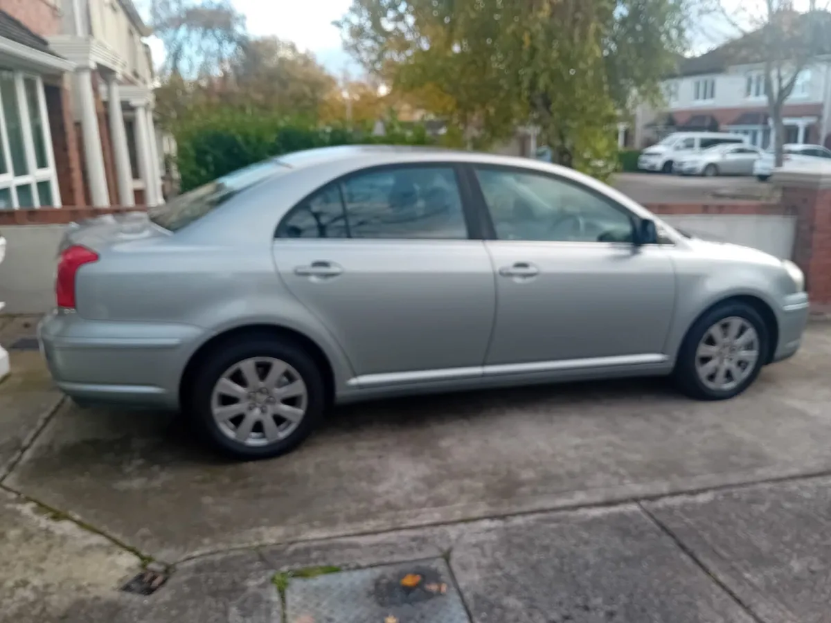 Toyota Avensis 2009 - Image 4
