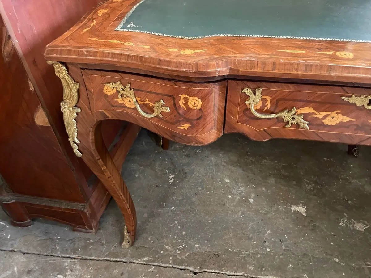 Old inlaid desk in good condition - Image 2