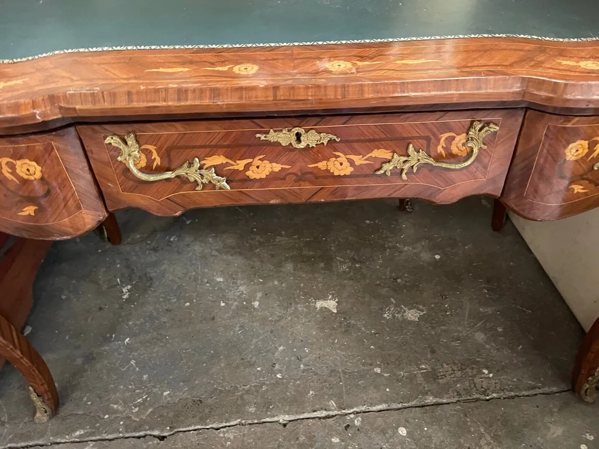 Old inlaid desk in good condition - Image 3