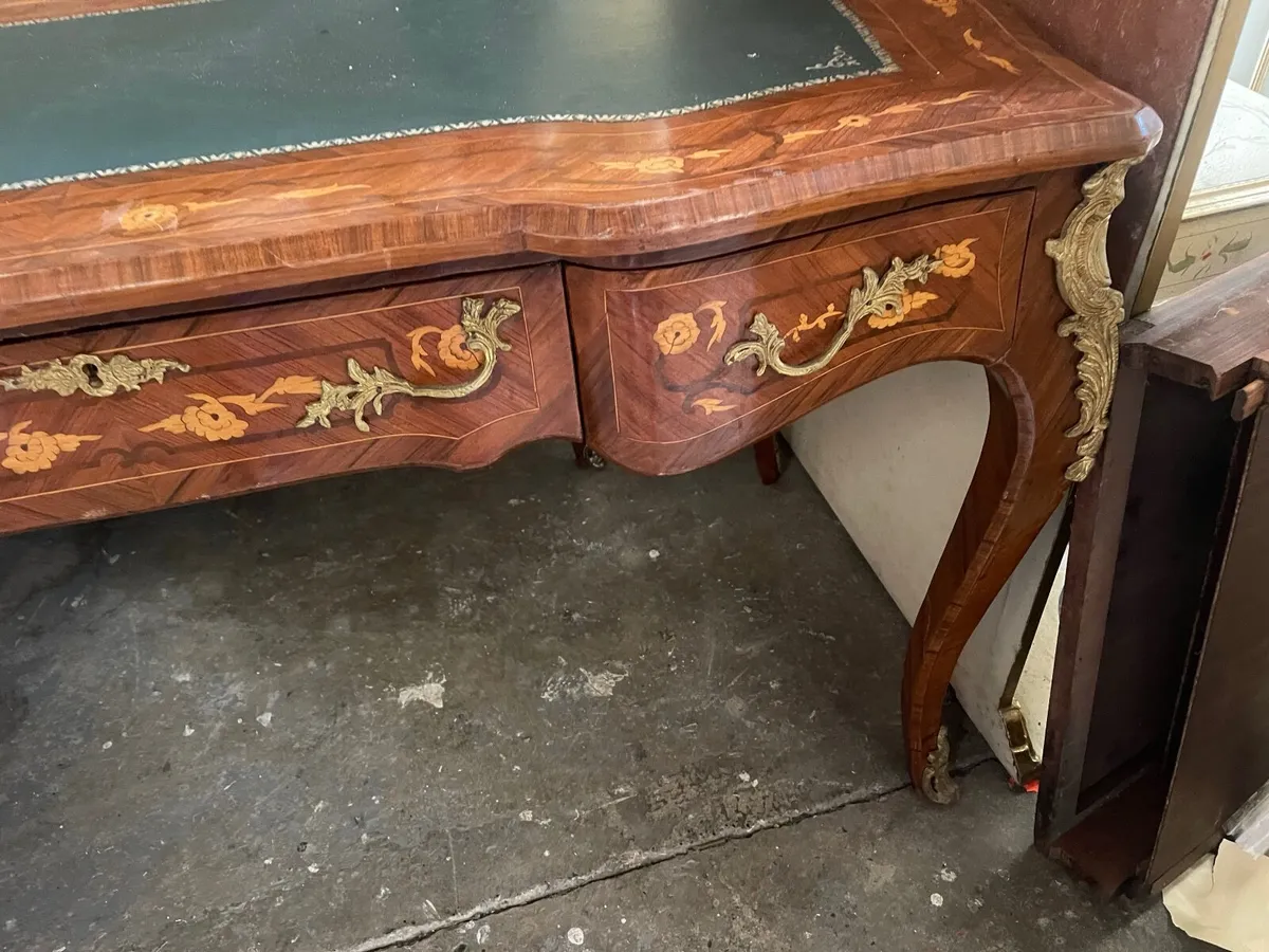 Old inlaid desk in good condition - Image 4