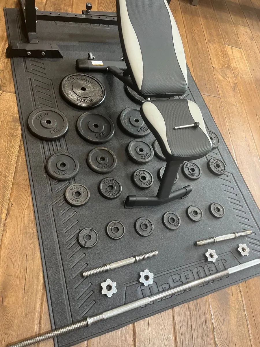 Rack bench barbell dumbbells and weights - Image 3