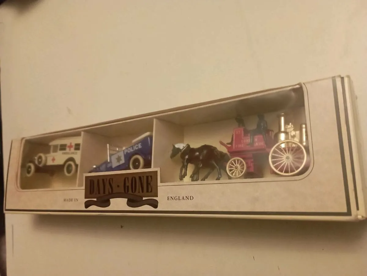 DAY'S GONE BOXSET DIE-CAST MODLES. - Image 4