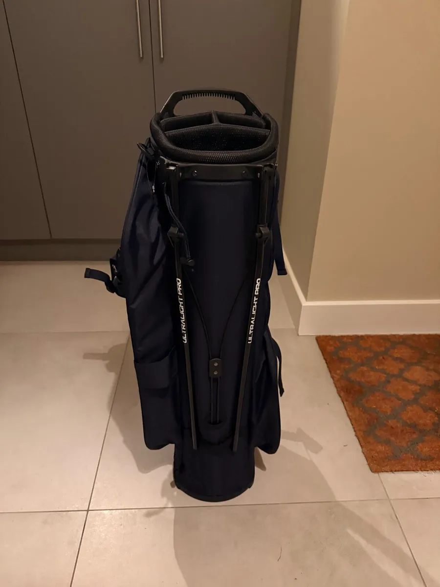 Golf bag *brand new *  cobra x bmw collab - Image 3