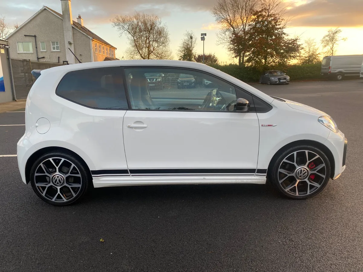 VOLKSWAGEN UP! GTI 2018 (181) - Image 4