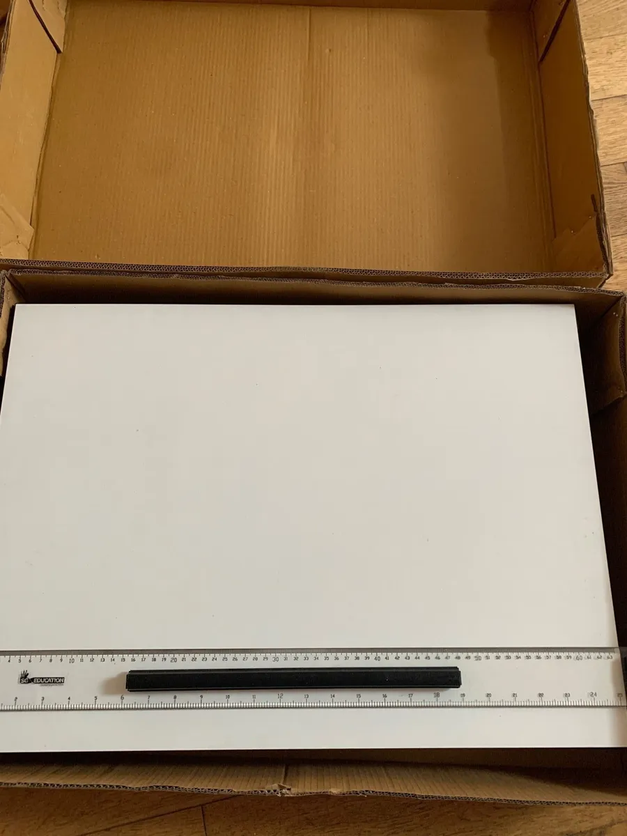 Drawing table, A2 & A3 drawing boards and chair - Image 4