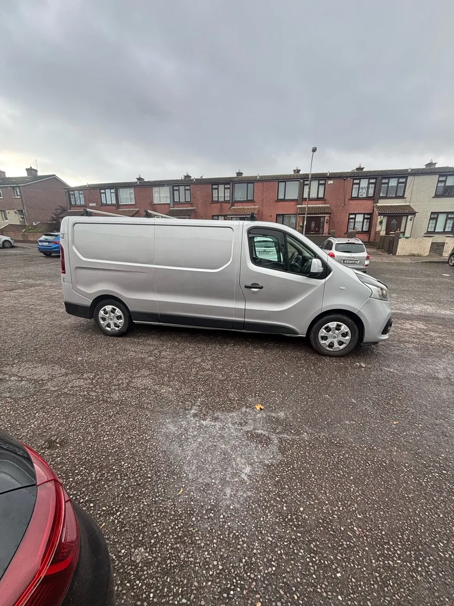 Renault Trafic - Image 2