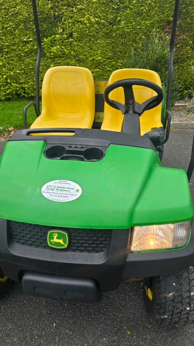 John Deere utility vehicle - Image 2