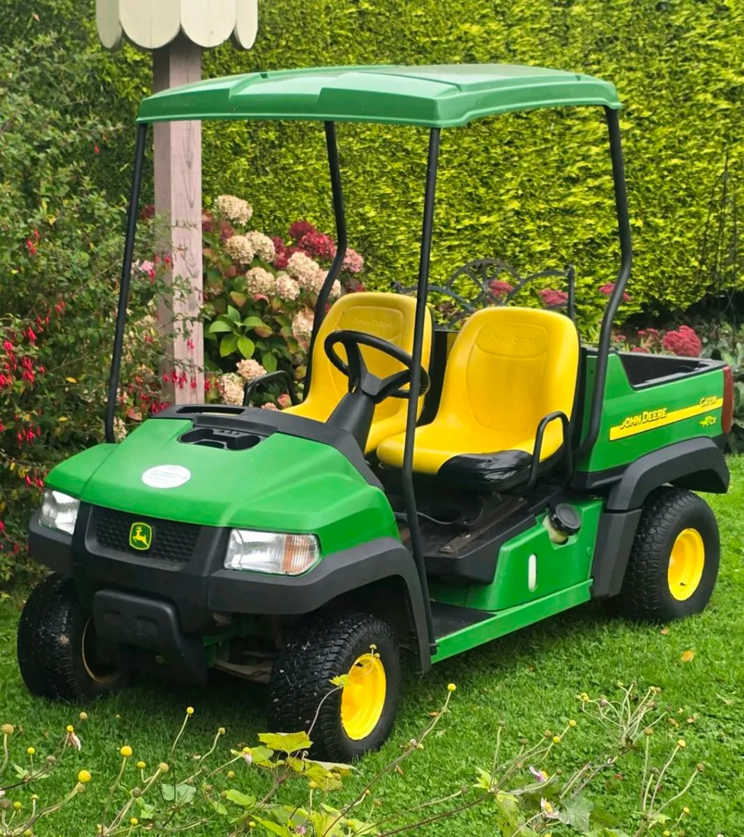 John Deere utility vehicle - Image 3