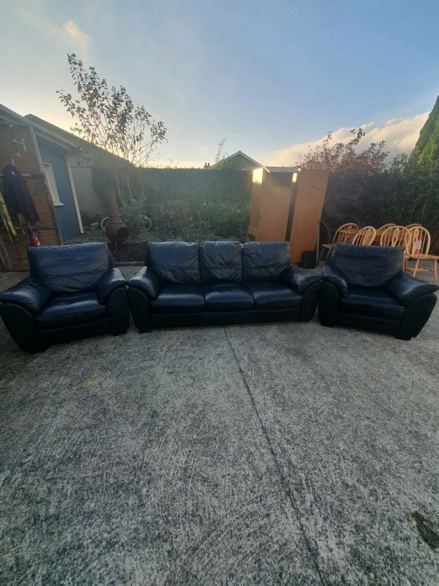 Couch - Image 1