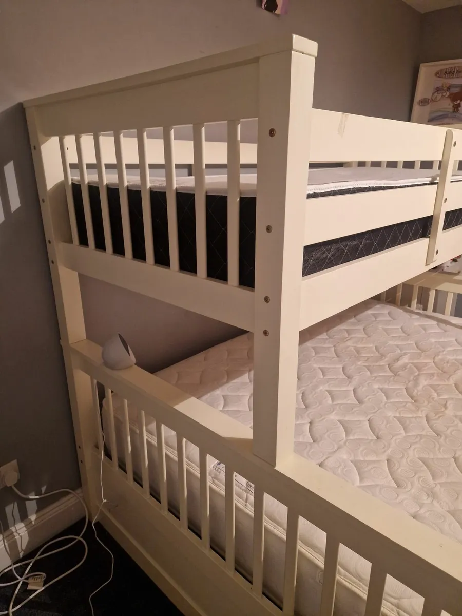 Triple Sleeper - Image 2