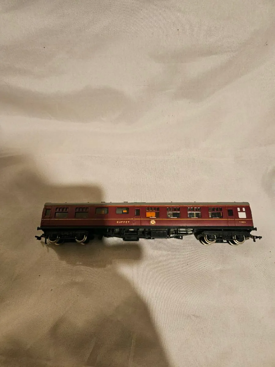 Hornby Lima OO Gauge Carraige