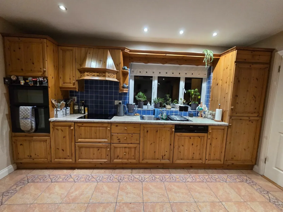 Full Kitchen and Appliances - Image 1