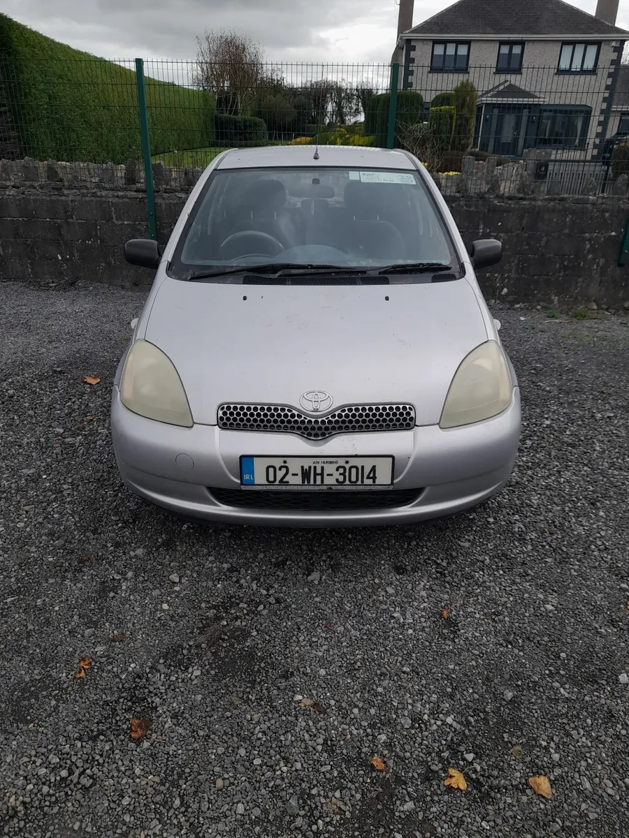 Toyota Yaris 2002 - Image 1