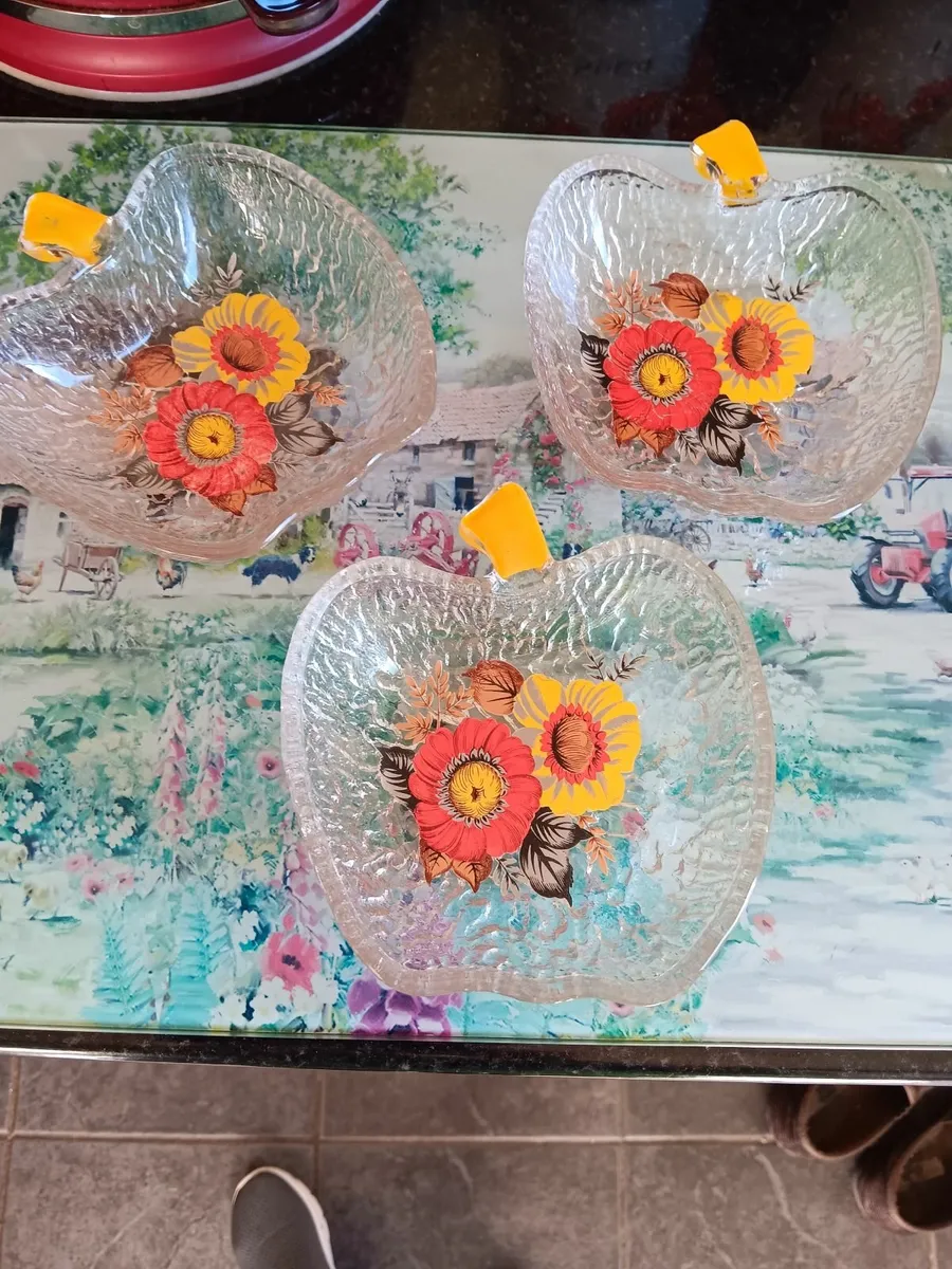 Vintage dessert dishs - Image 2