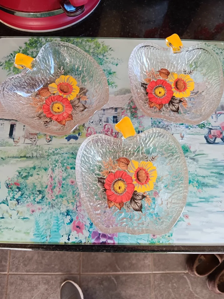 Vintage dessert dishs - Image 4