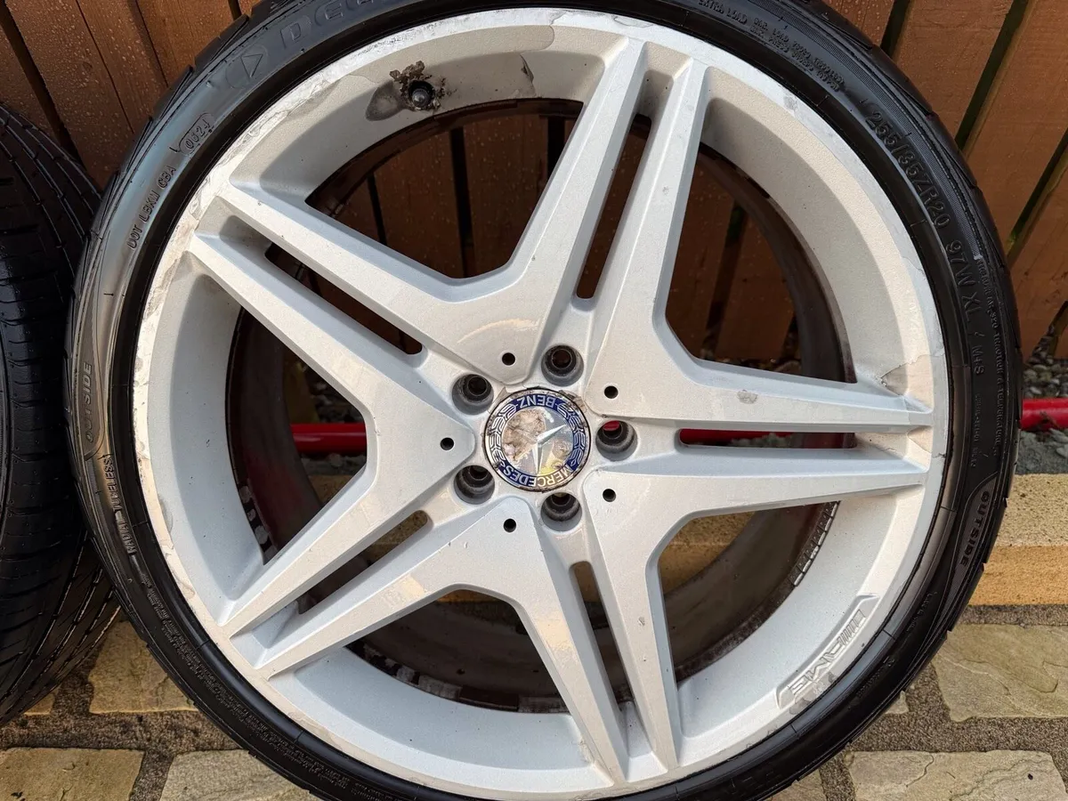 Genuine 20 inch Mercedes Alloys - Image 4