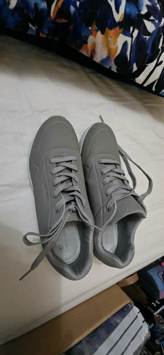 Skechers trainers - Image 2