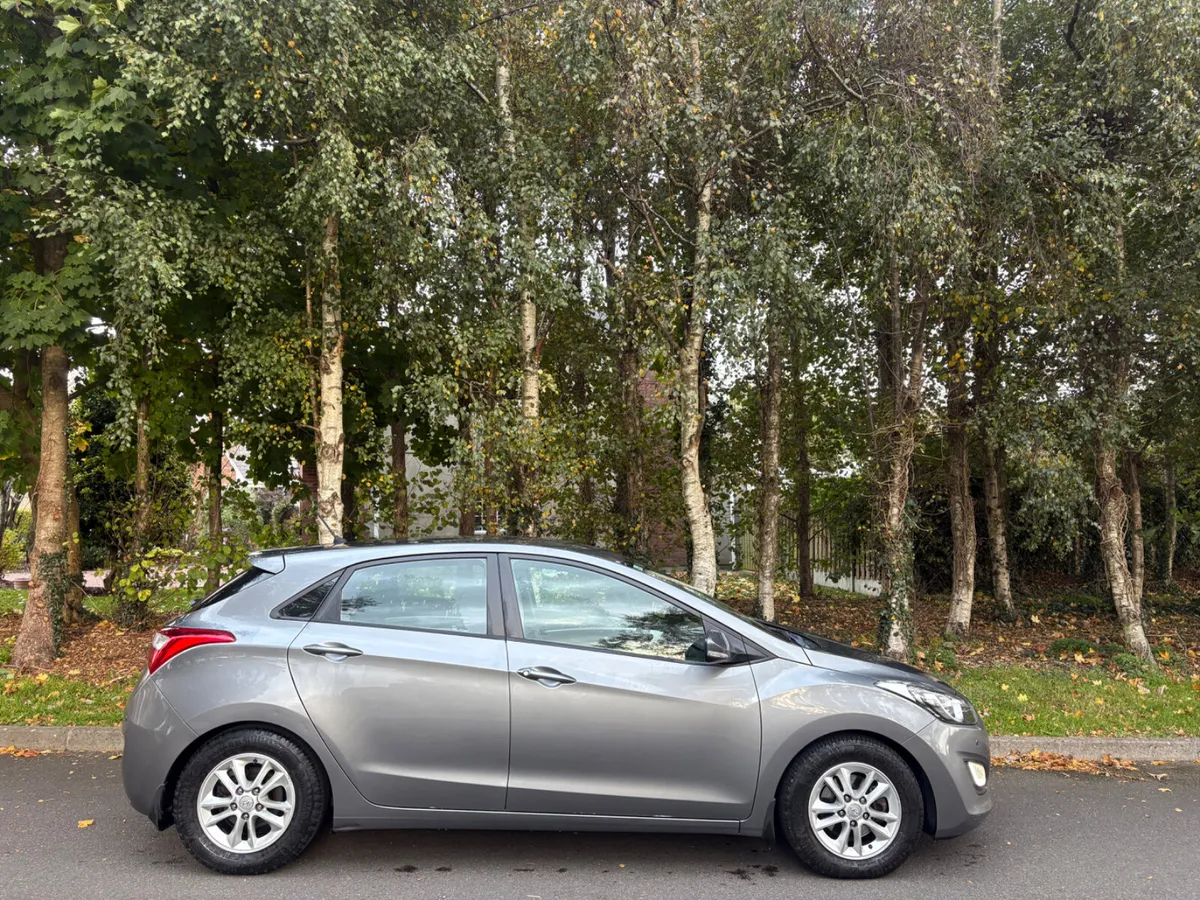 2012 Hyundai i30 1.4 crdi tax and nct immaculate - Image 2