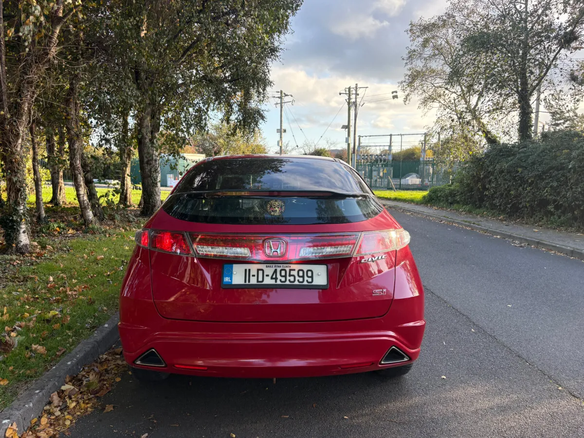 2011 Honda Civic si low kms high spec - Image 4