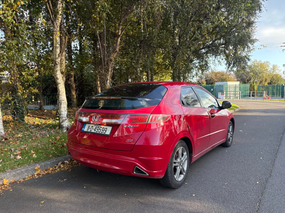 2011 Honda Civic si low kms high spec - Image 3