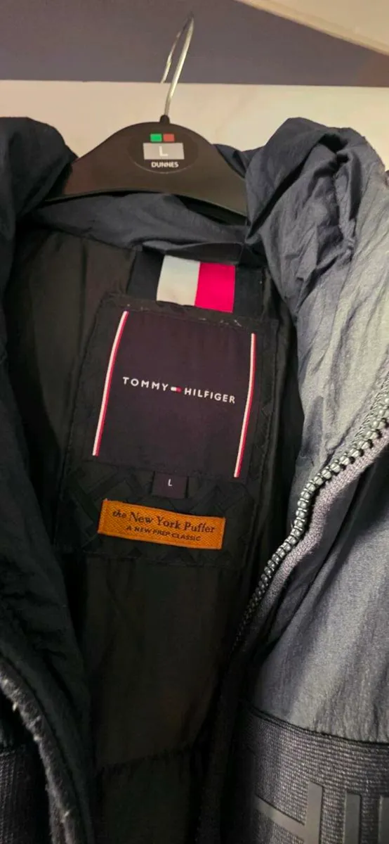 Tommy Hilfiger puffer jacket - Image 2