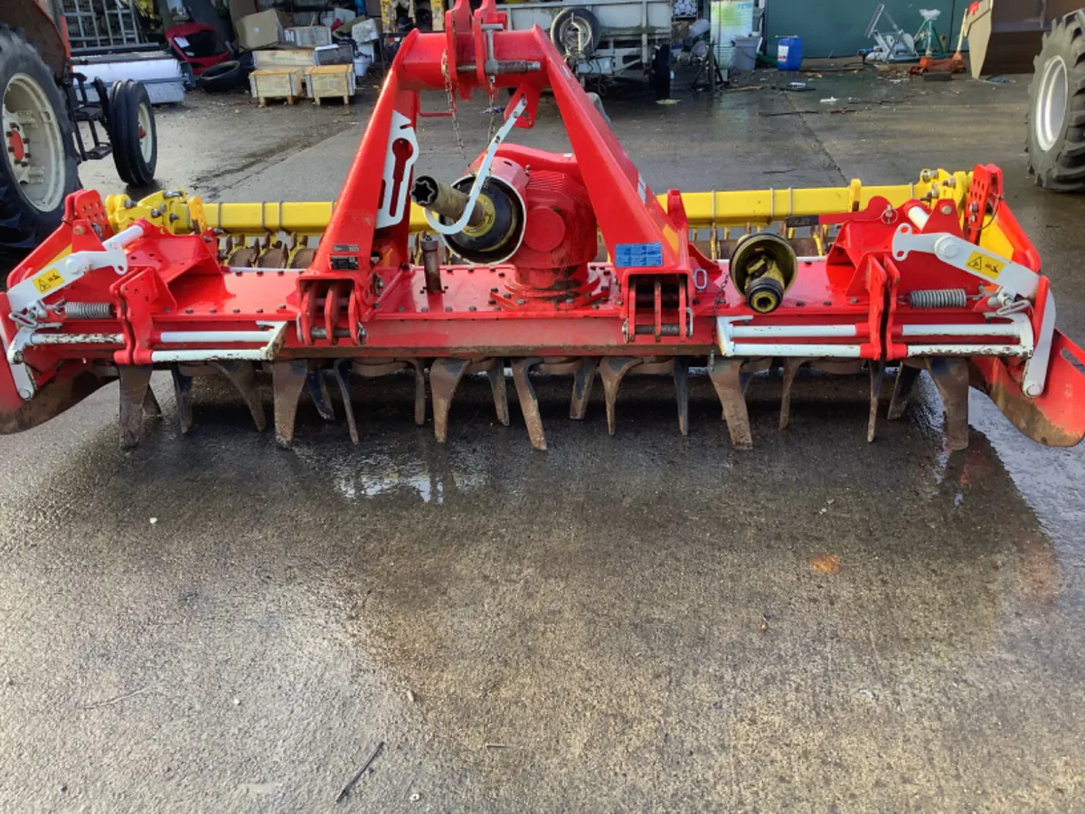 2023 Pottinger Lion 3 metre power Harrow - Image 1