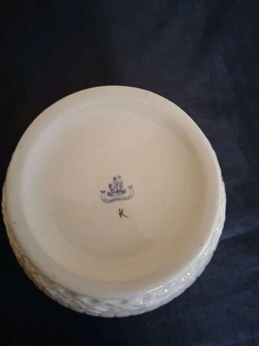 Belleek China Pot/Vase - Image 2