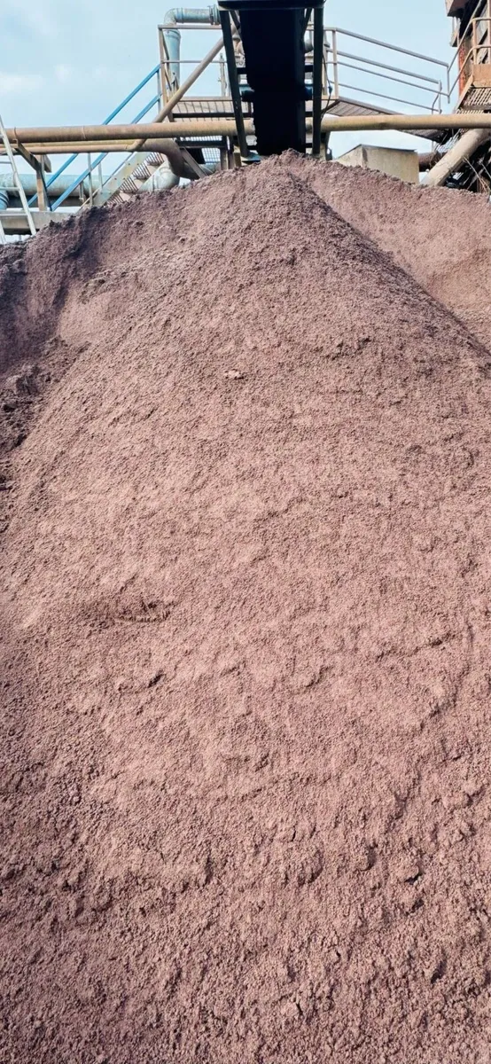 Sand and cement - Image 3