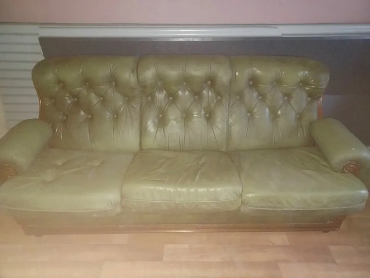 3-1-1 seater couch Free - Image 4