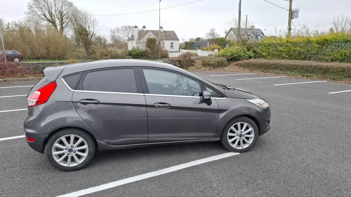 Ford Fiesta Titanium 1.5 TDCI - Image 3