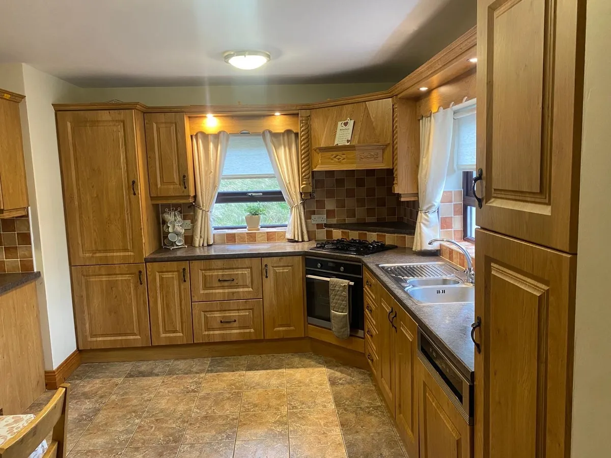 Pippy oak Kitchen - Image 1