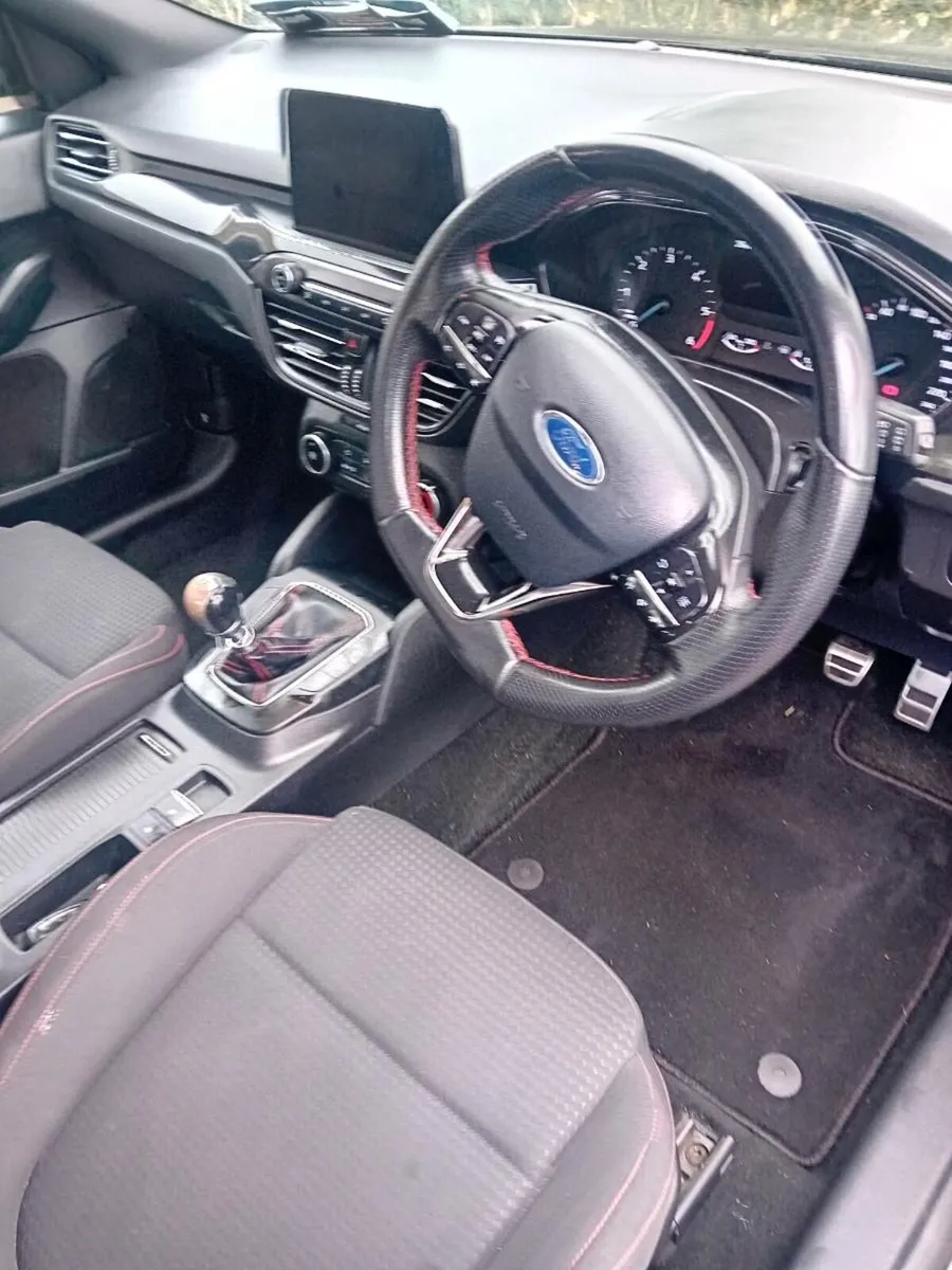 Ford Focus - Image 2