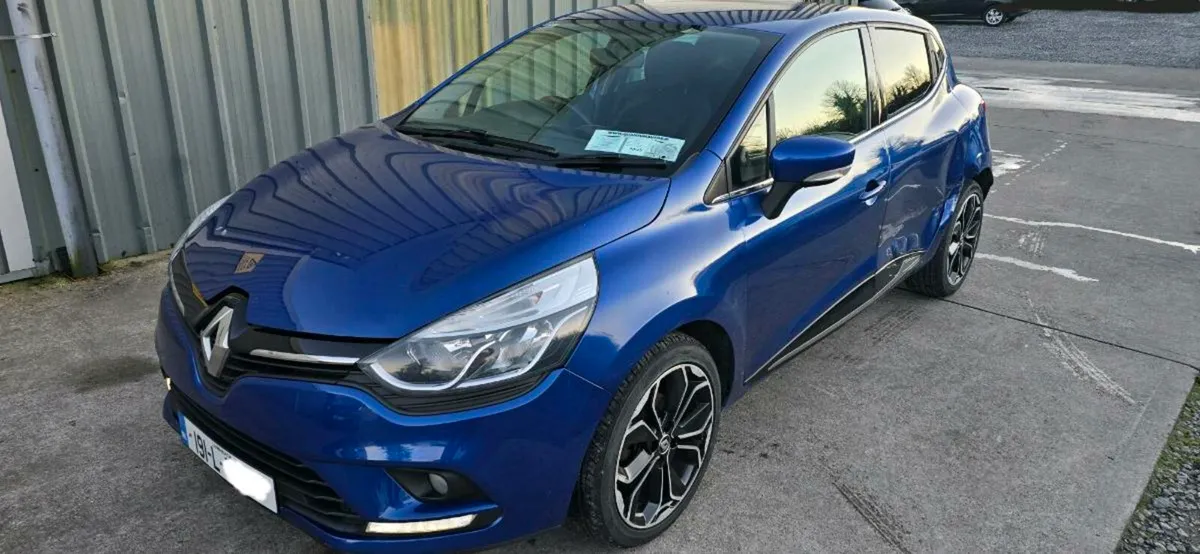 191 RENAULT CLIO ICONIC - Image 1