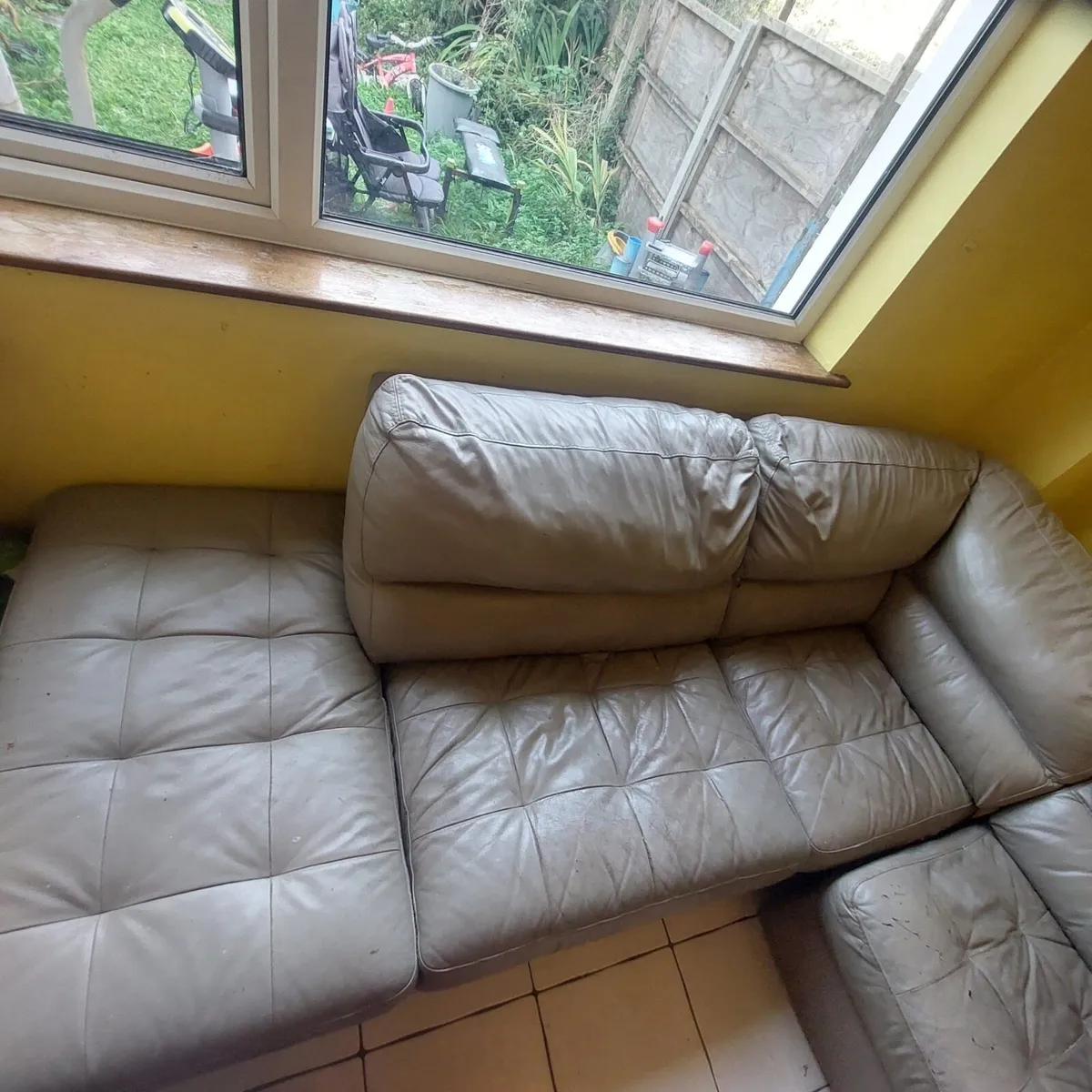 L detachable sofa - Image 1