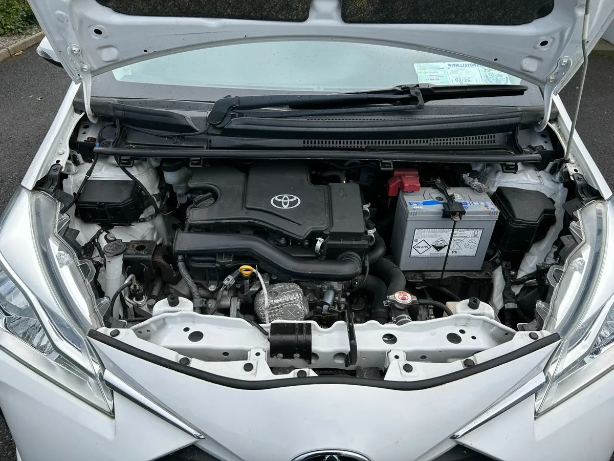Toyota Vitz 2019 - Image 4