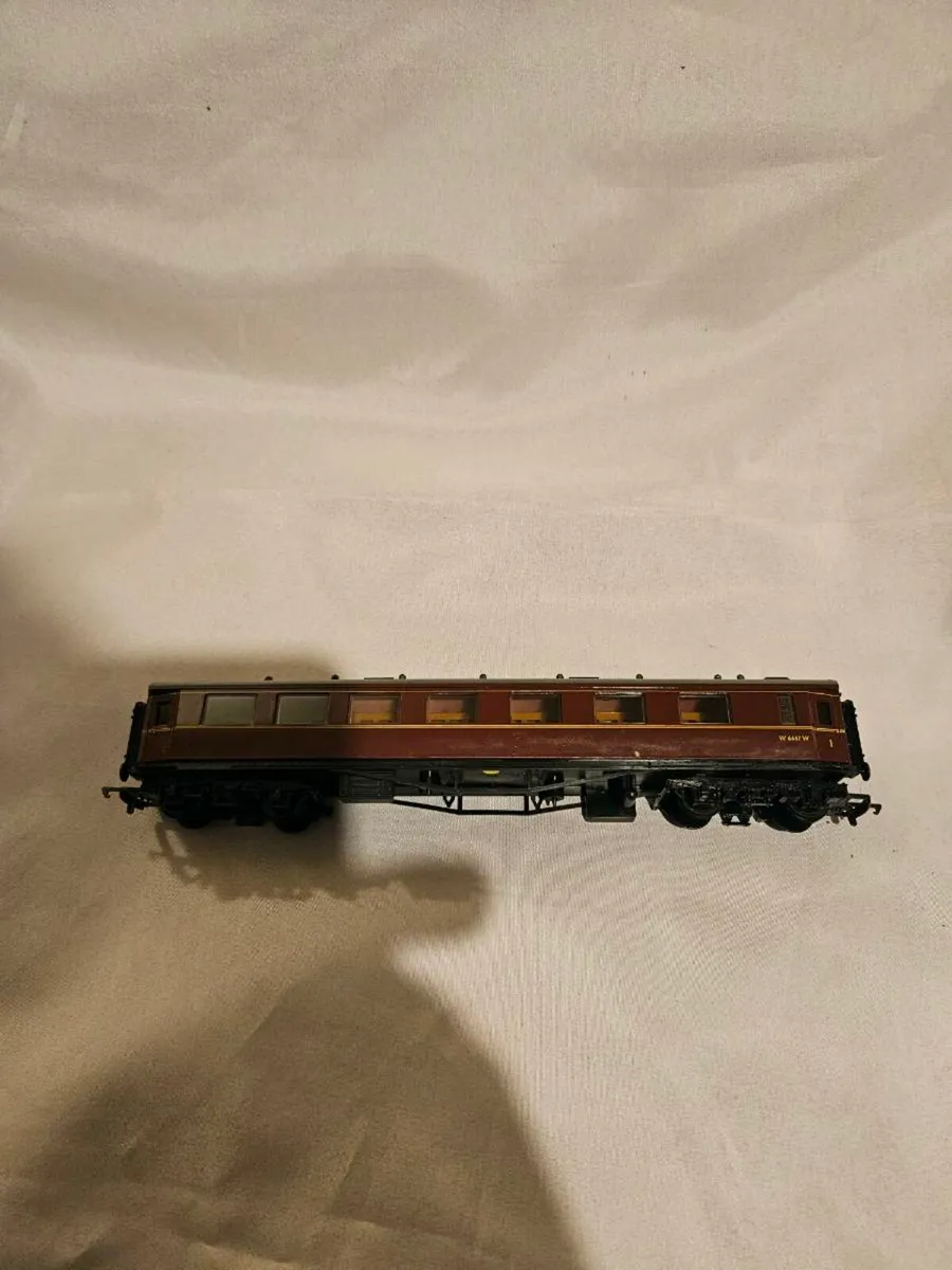 Hornby Lima OO Gauge Carraige
