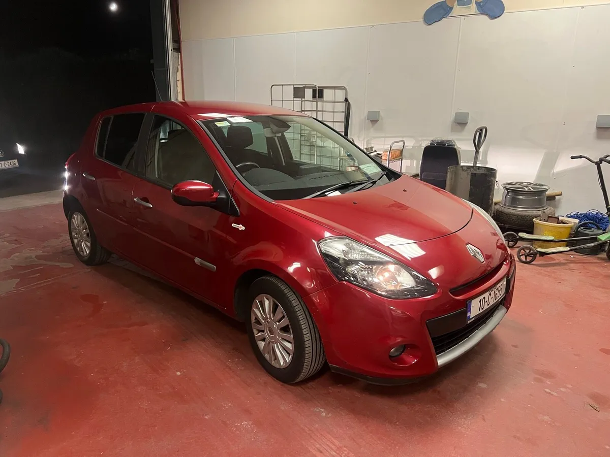 2010 Renault Clio - Image 1