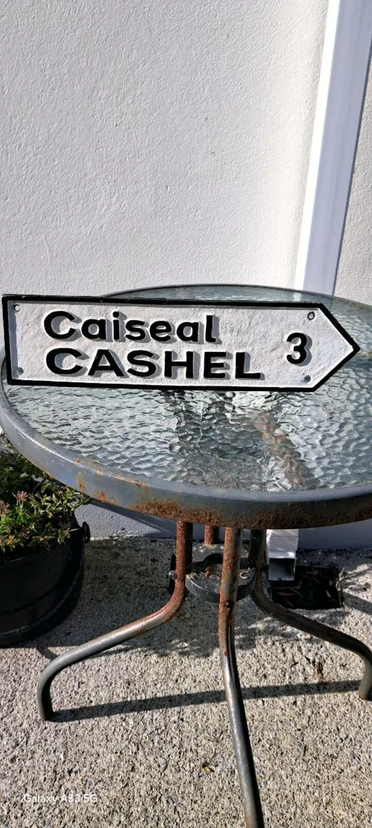 Cashal cast iron sign