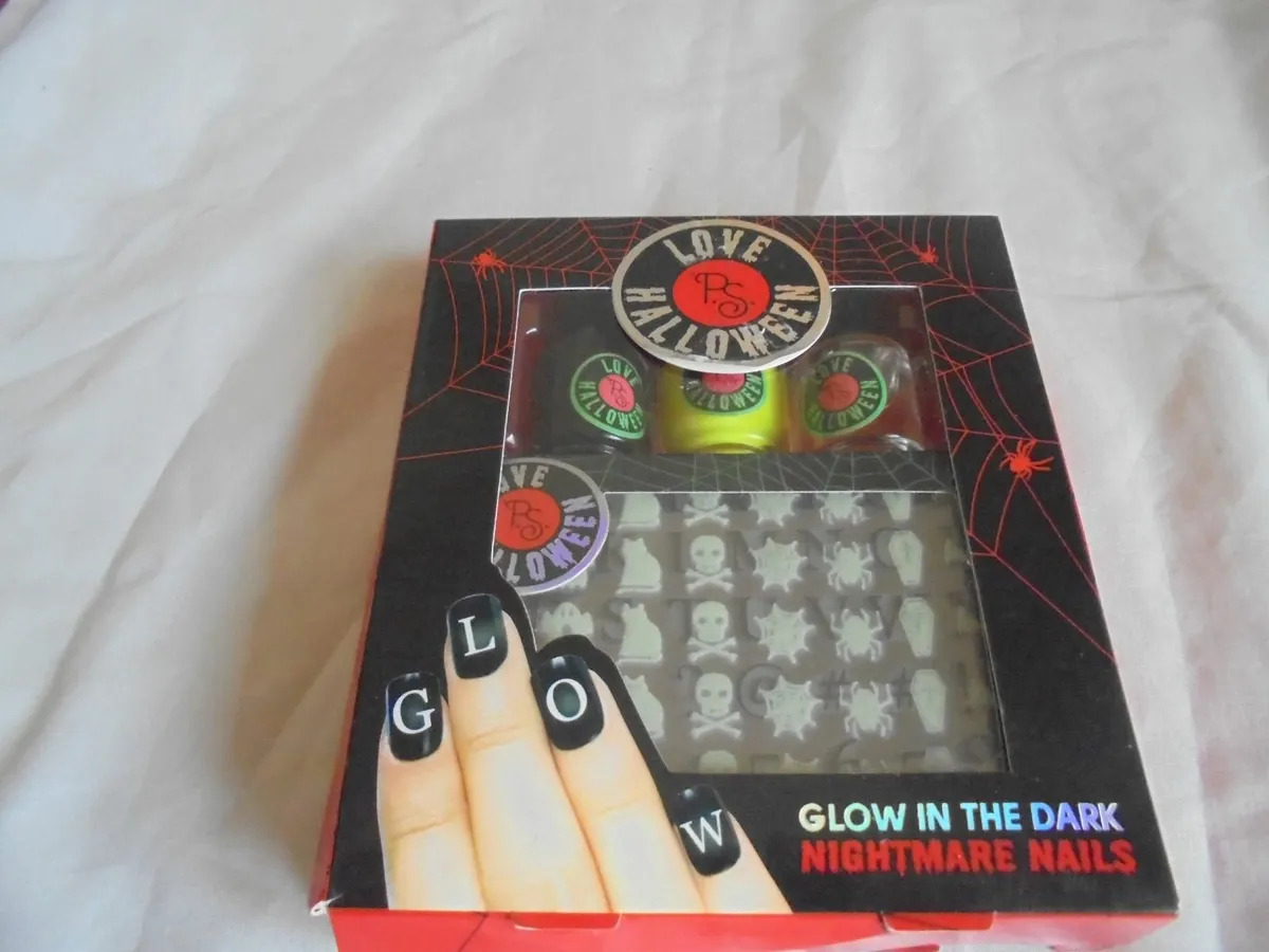Glow in the Dark Nightmare Nails Set for Sale - Image 1