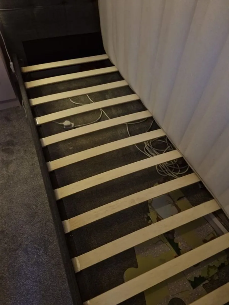 single bed with headboard and mattress - Image 3