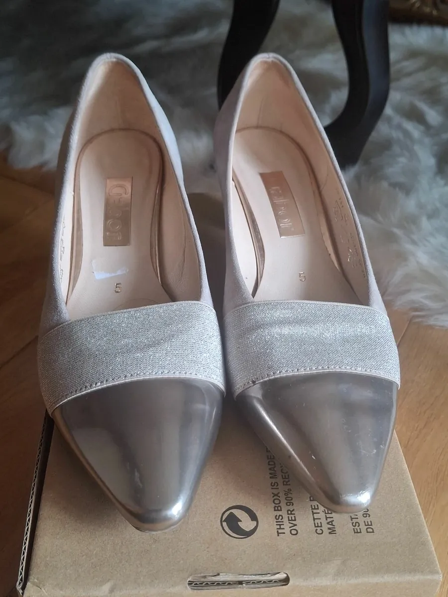 Gorgeous, high-quality Gabor heels. - Image 3