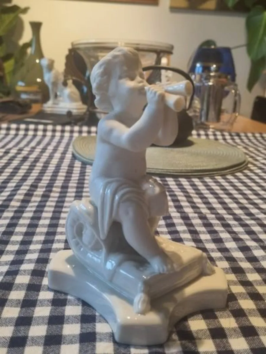 Belleek Collectors Society Limited Edition - Image 2