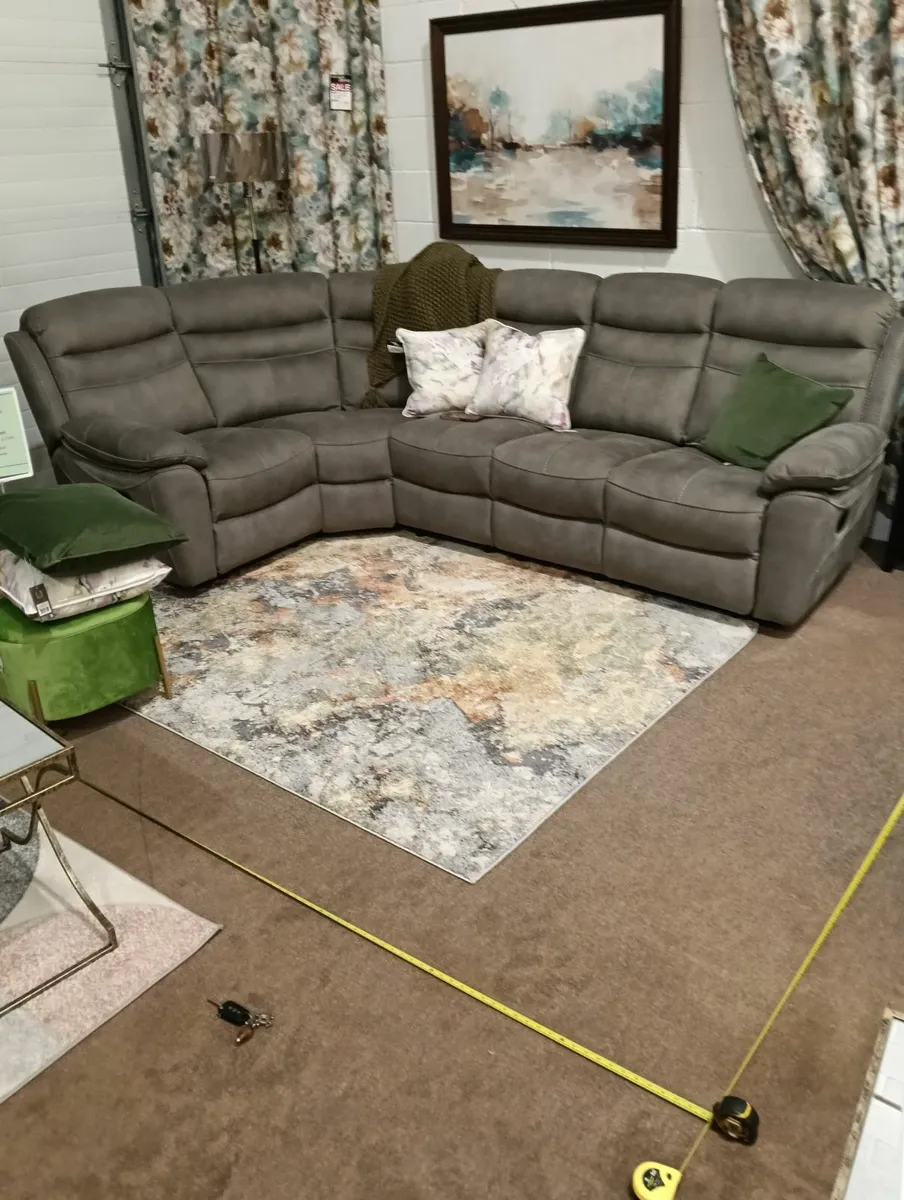 Living room corner couch - Image 3