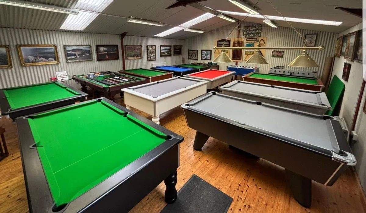 Pool tables - Image 1
