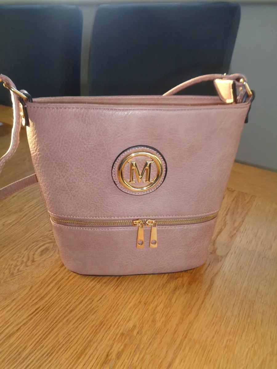 Ladies Handbag for Sale - Image 4